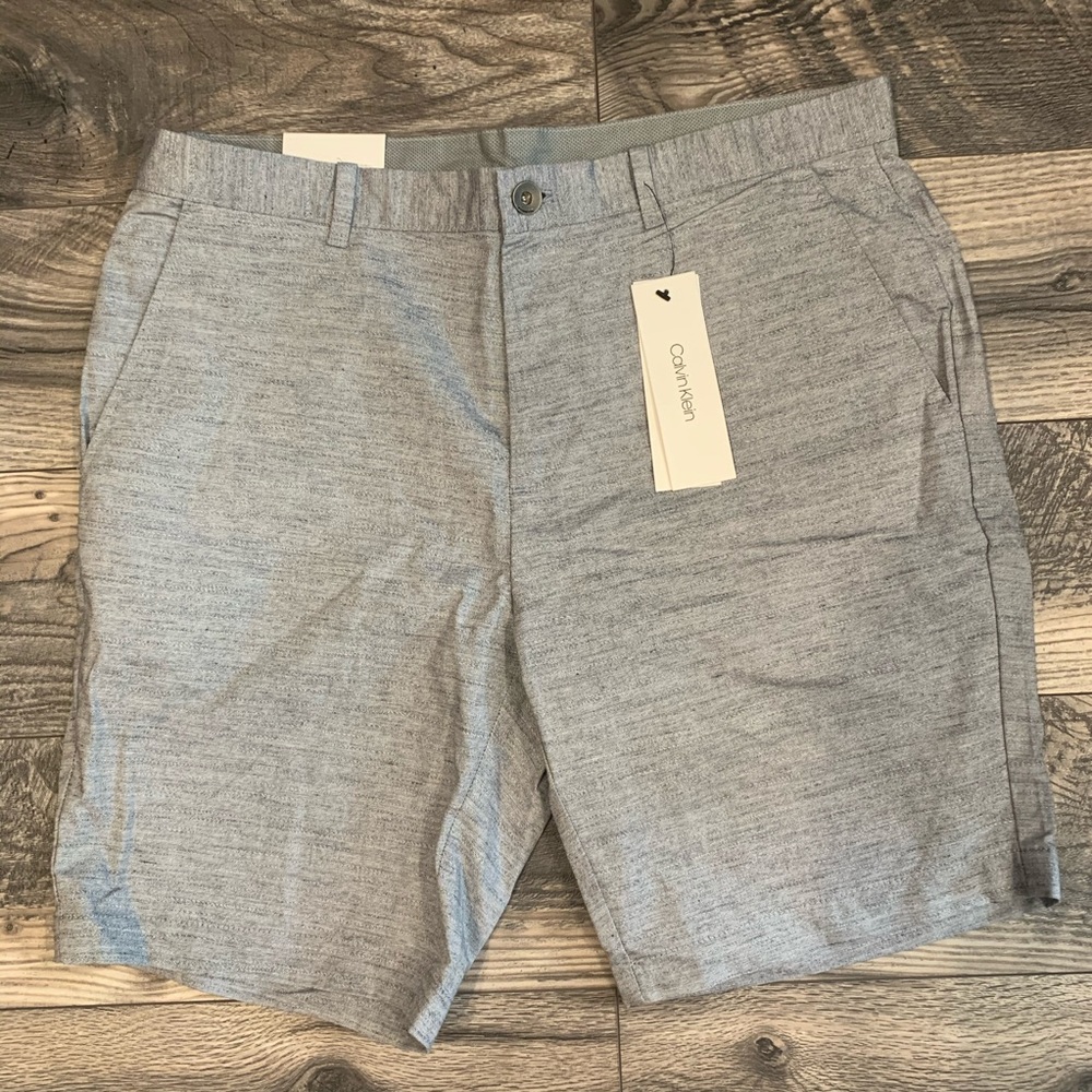 Calvin Klein Men Shorts Size 34